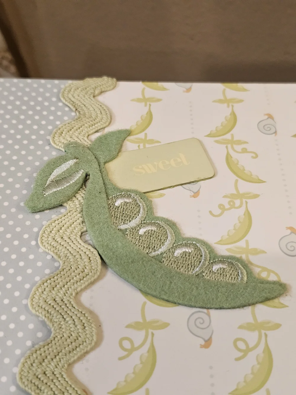 PIONEER Faux Brown Suede Photo Album And Peapod Design Photo